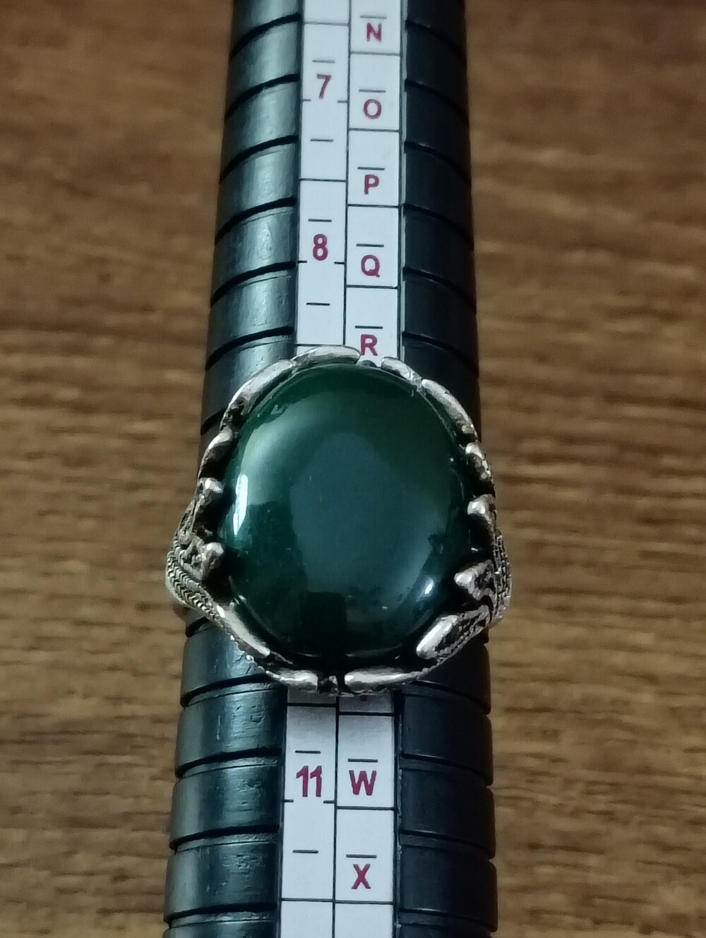 Oval green stone ring size 10 - Picture 3 of 6